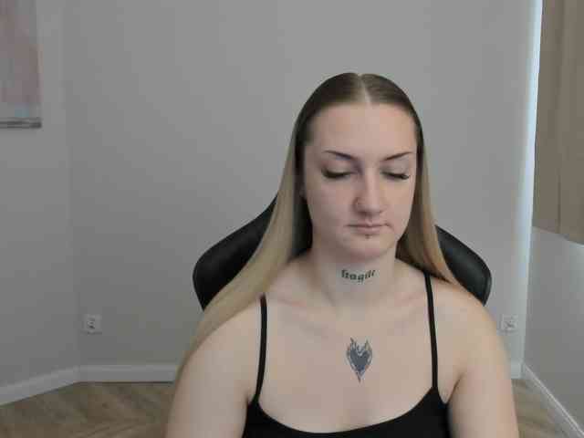 AlexaKisses