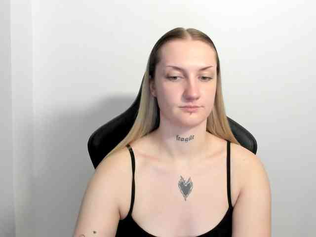 AlexaKisses