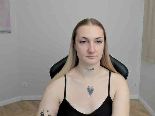 AlexaKisses