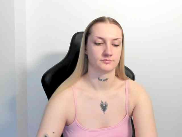 AlexaKisses