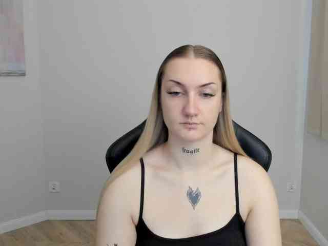 AlexaKisses