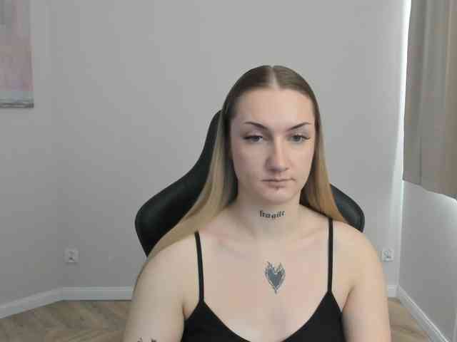 AlexaKisses