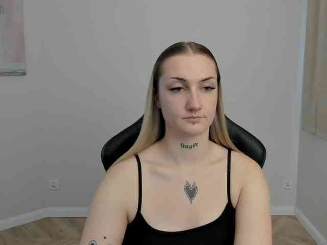 AlexaKisses