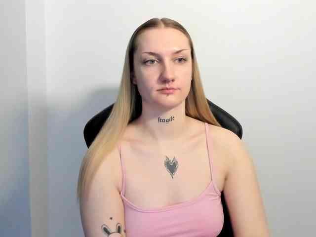 AlexaKisses
