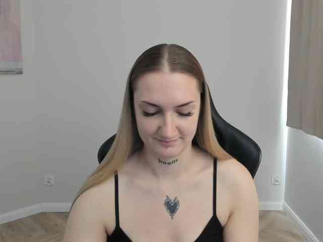 AlexaKisses