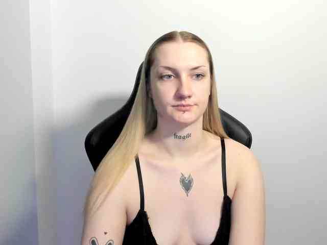 AlexaKisses