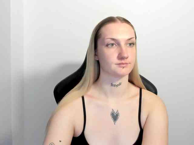 AlexaKisses
