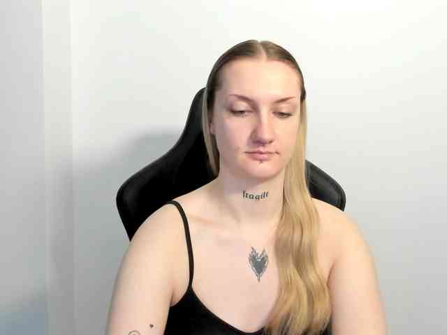 AlexaKisses