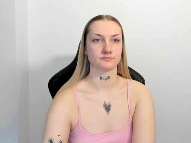 AlexaKisses