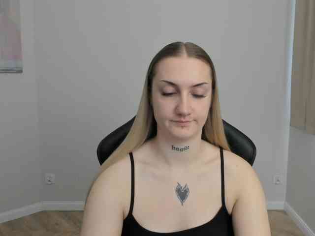 AlexaKisses