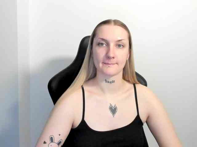AlexaKisses