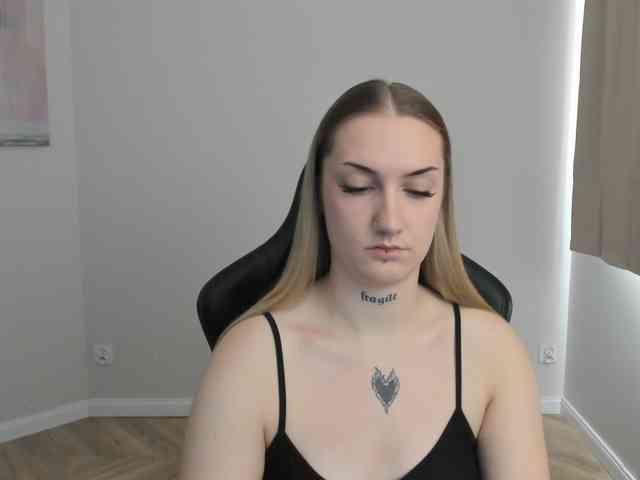AlexaKisses
