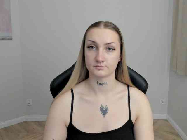 AlexaKisses
