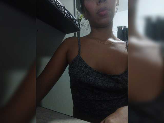 sara-coleman live cam on BongaCams