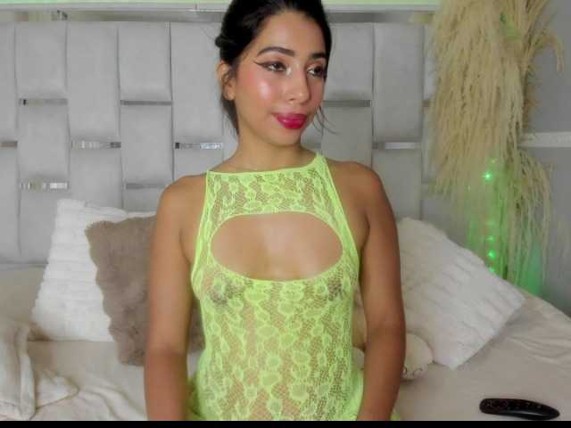 sara-coleman live cam on BongaCams