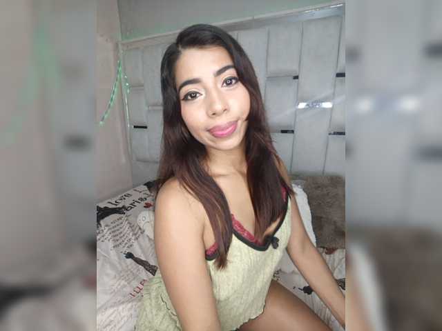 sara-coleman live cam on BongaCams