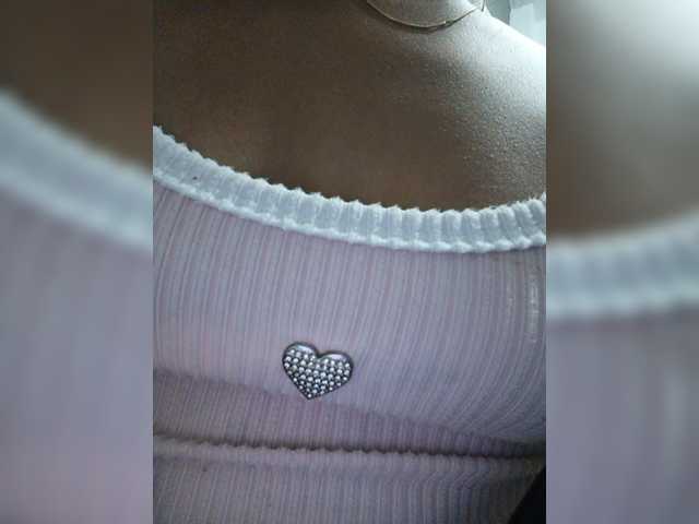 sara-coleman live cam on BongaCams