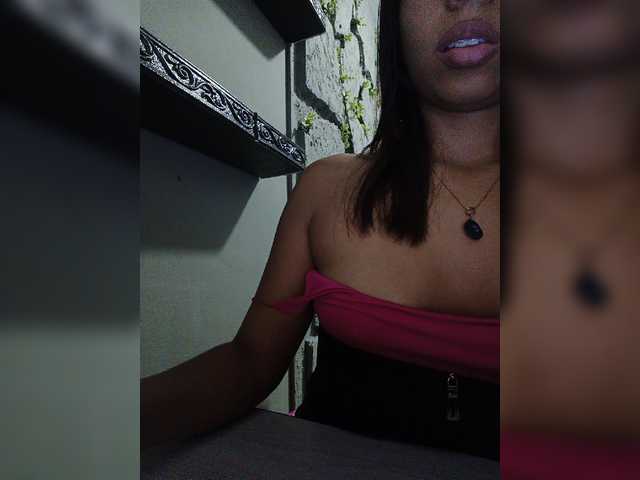 sara-coleman live cam