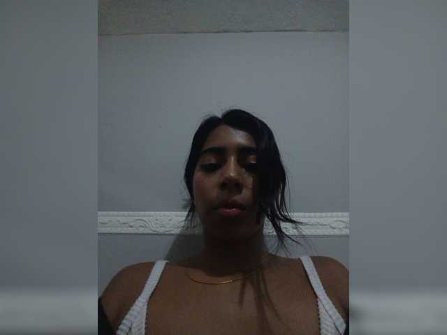 sara-coleman live cam on BongaCams