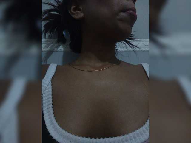 sara-coleman live cam on BongaCams
