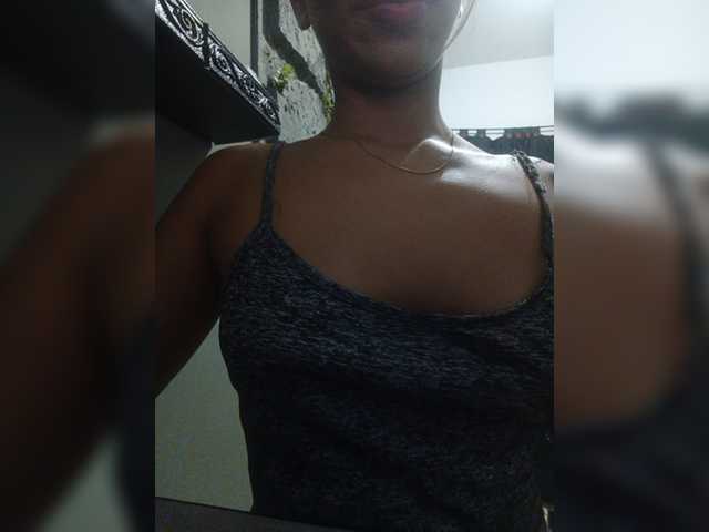 sara-coleman live cam on BongaCams