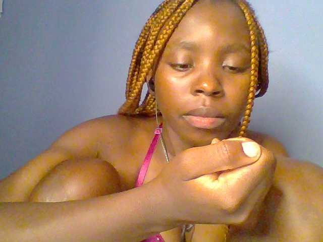 chocolate-brownie live cam on BongaCams