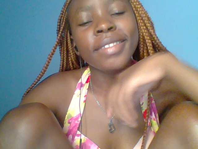 chocolate-brownie live cam on BongaCams