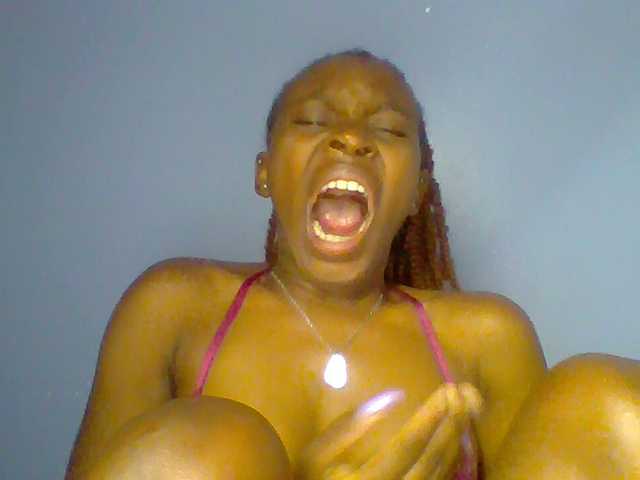 chocolate-brownie live cam on BongaCams