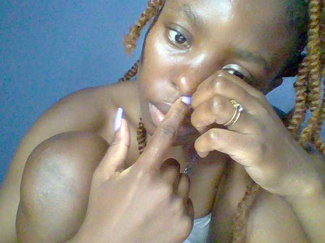 chocolate-brownie live cam on BongaCams