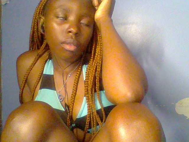 chocolate-brownie live cam on BongaCams