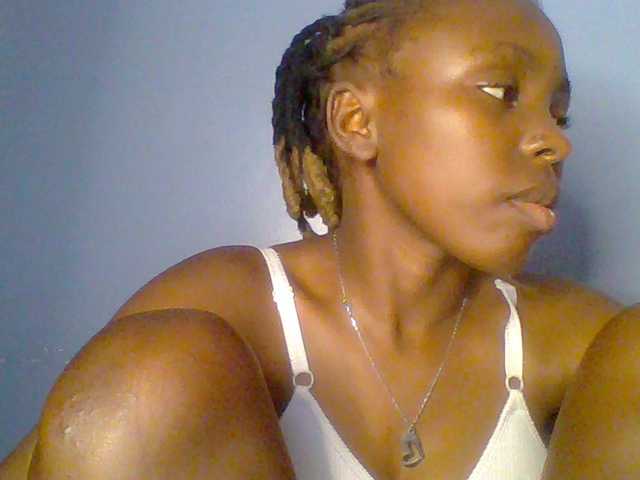 chocolate-brownie live cam on BongaCams