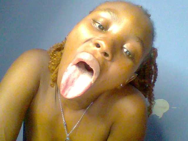 chocolate-brownie live cam on BongaCams