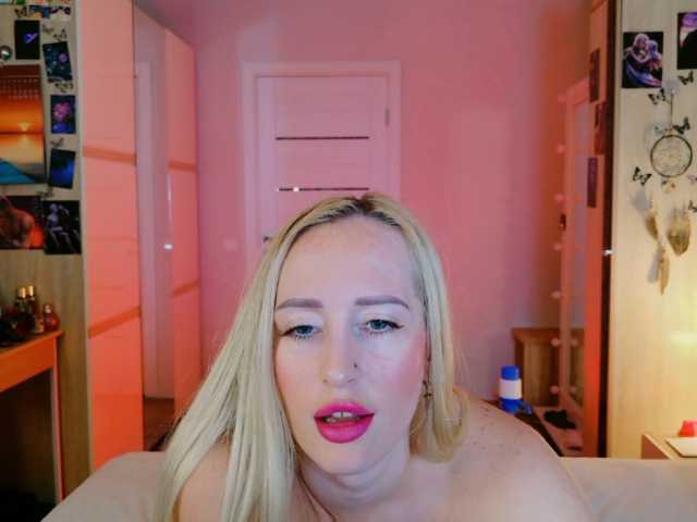 EvaRoss live cam on BongaCams