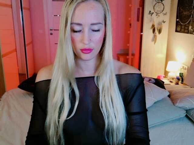 EvaRoss live cam on BongaCams