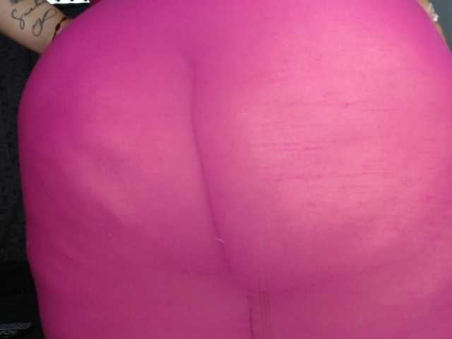 soe-lara live cam on BongaCams