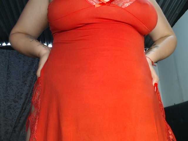 soe-lara live cam on BongaCams