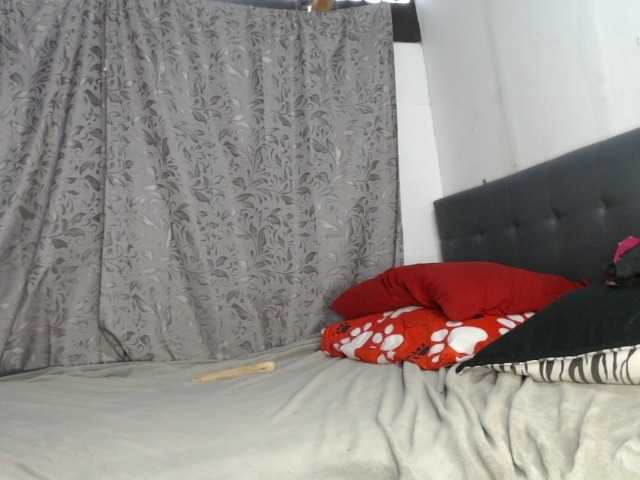 soe-lara live cam on BongaCams