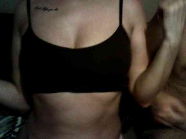 On-i-Ona Live Webcam on BongaCams