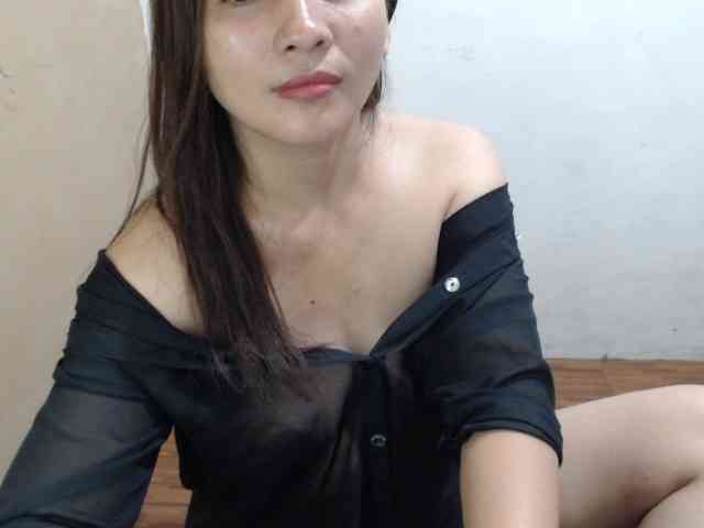 simplyhot1y's live room