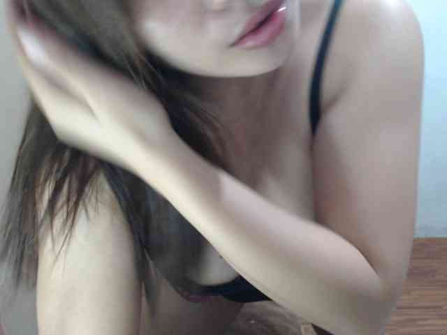 simplyhot1y webcam