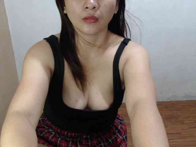 simplyhot1y webcam