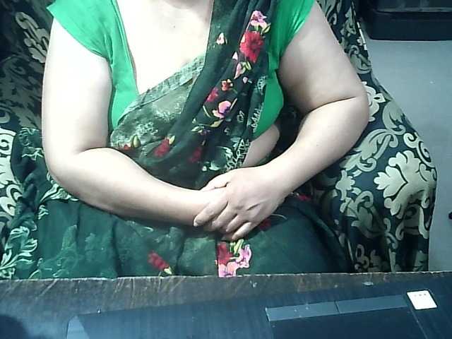 Indianbhabhimilf40 live webcam show