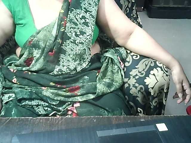 Indianbhabhimilf40 live webcam show