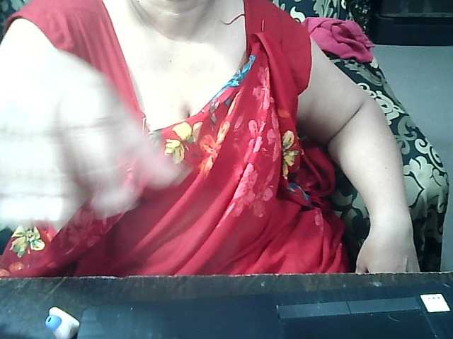 Indianbhabhimilf40 live webcam show