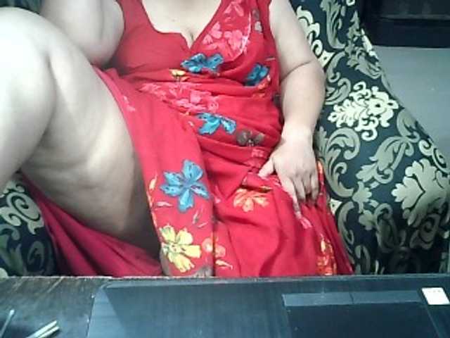 Indianbhabhimilf40 live cam on BongaCams