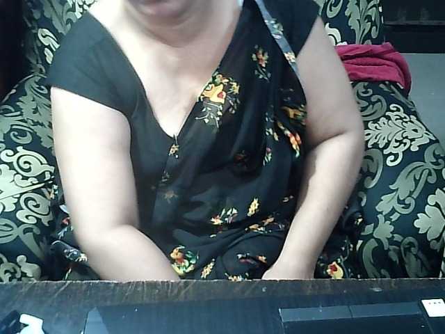 Indianbhabhimilf40 live webcam show