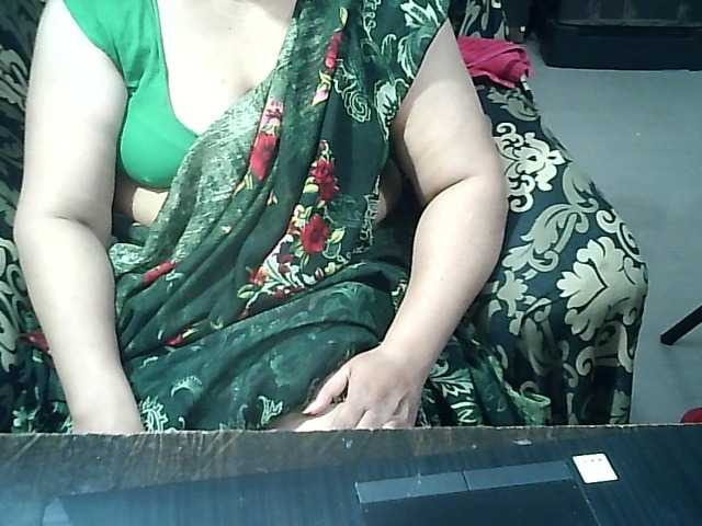 Indianbhabhimilf40 live webcam show