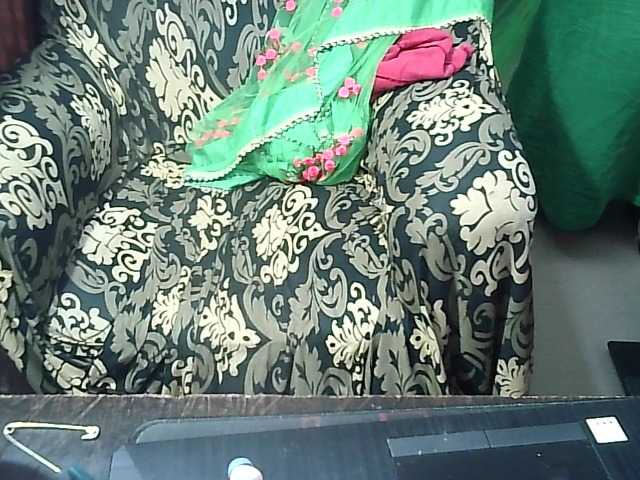 Indianbhabhimilf40 live cam on BongaCams