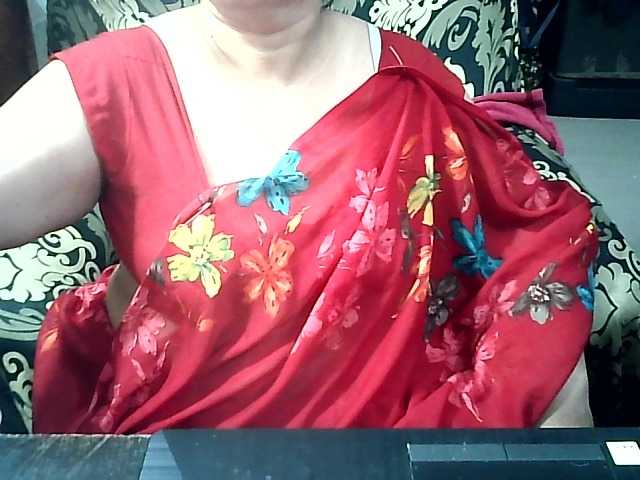 Indianbhabhimilf40 live cam on BongaCams