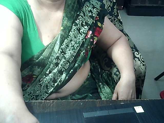 Indianbhabhimilf40 live webcam show